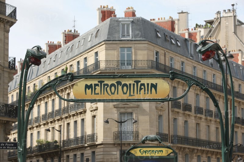 France, ile de france, paris, 17e arrondissement, metro, station wagram, Hector Guimard, 
Date : 2011-2012