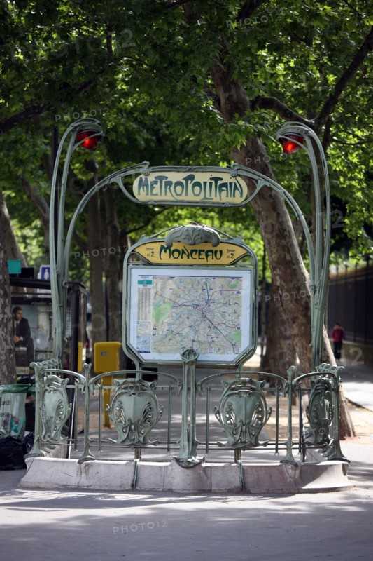 France, ile de france, paris, 17e arrondissement, metro, station monceau, Hector Guimard, 
Date : 2011-2012