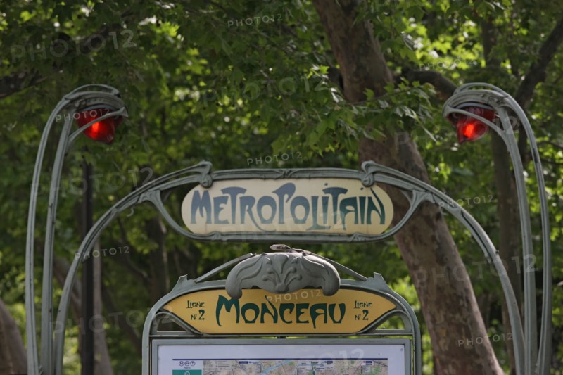 France, ile de france, paris, 17e arrondissement, metro, station monceau, Hector Guimard, 
Date : 2011-2012