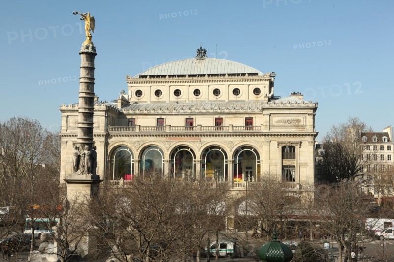 France, ile de france, paris 1er arrondissement, place du chatelet, vue sur le theatre du chatelet depuis le theatre de la ville, loge sarah bernhardt, tragedienne, comedie, actrice, 
Date : 2011-2012