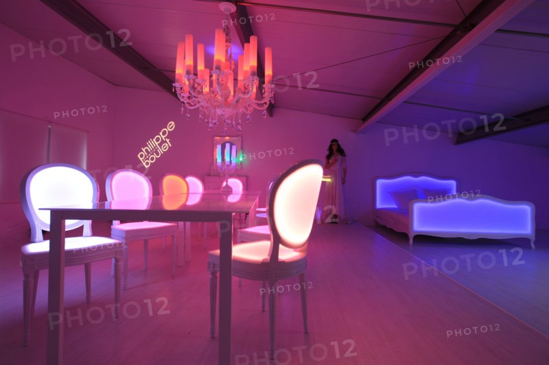 France, ile de france, paris 1er arrondissement, creation de philippe boulet, meubles lumineux, showroom 14 avenue de l'Opera, design, 
Date : 2011-2012