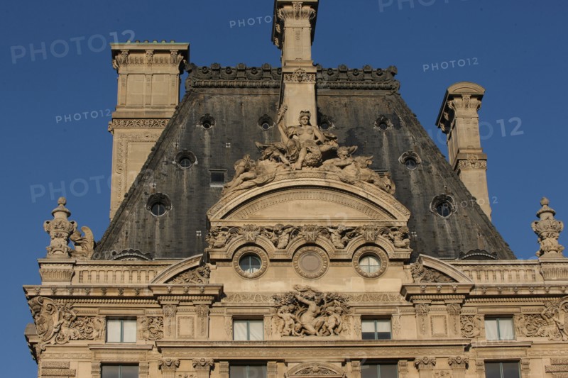France, ile de france, paris 1er arrondissement, louvre, quai des tuileries, ancien palais des tuileries, pavillon de flore, musee du louvre, detail, sculpture, 
Date : 2011-2012
