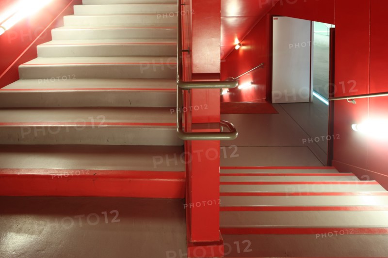France, ile de france, paris 3e arrondissement, 3 bis rue papin, gaite lyrique, architecte manuelle gautrand, arts numeriques, escalier, 
Date : 2011-2012