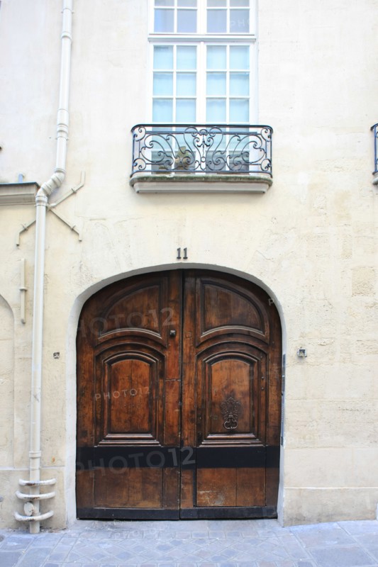 France, ile de france, paris 3e arrondissement, le marais, rue chapon, no11 maison avec lucarnes a poulie, portail, 
Date : 2011-2012