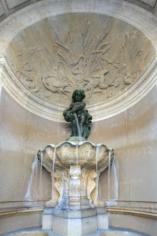France, ile de france, paris 3e arrondissement, le marais, 41 rue de turenne, fontaine de joyeuse, 
Date : 2011-2012