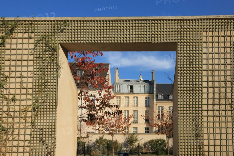 France, ile de france, paris 3e arrondissement, le marais, jardin anne frank, treillage, 
Date : 2011-2012