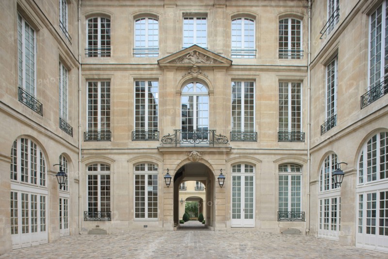 France, ile de france, paris 3e arrondissement, le marais, 79 rue du temple, hotel de montmort, hotel particulier, facade sur cour, 
Date : 2011-2012