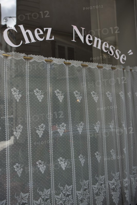 France, ile de france, paris, 3e arrondissement, marais, 17 rue de saintonge, restaurant chez nenesse, rideaux, 
Date : 2011-2012