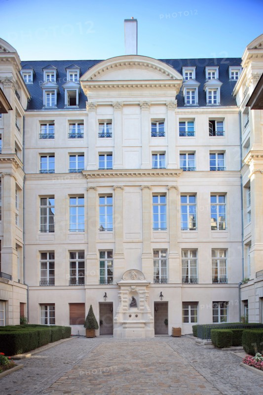 Hôtel Colbert de Villacerf, 23 rue de Turenne à Paris
