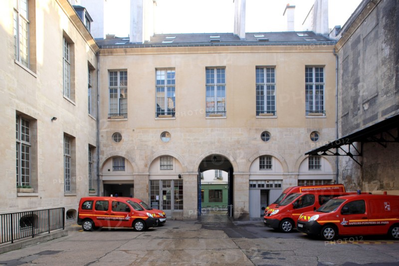 France, ile de france, paris 4e arrondissement, le marais, 7 rue de sevigne, caserne des pompiers de paris, hotel bouthillier de chavigny, hotel particulier, 
Date : 2011-2012