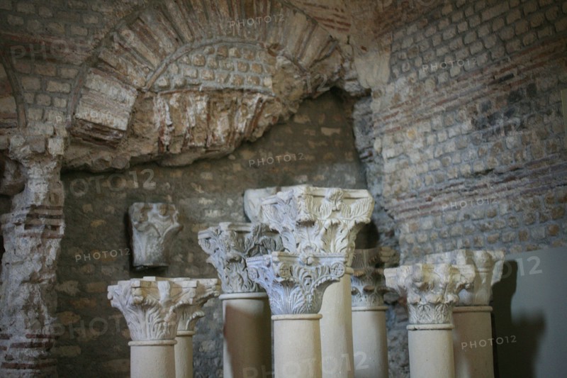 France, ile de france, paris 5e arrondissement, hotel de cluny, musee des thermes de cluny, caldarium, chapiteaux.
Date : 2011-2012