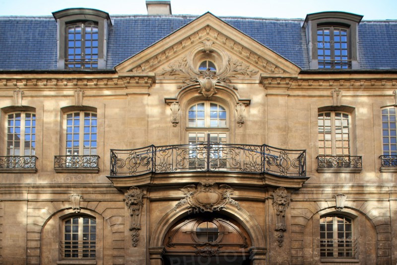 France, ile de france, paris 4e arrondissement, le marais, 31 rue des francs bourgeois, hotel d'albret, hotel particulier, affaires culturelles de la ville de paris, facade sur rue, portail.
Date : 2011-2012
