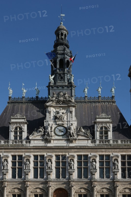 France, ile de france, paris 4e arrondissement, place de l'hotel de ville, facade de la mairie de paris, institution.
Date : 2011-2012