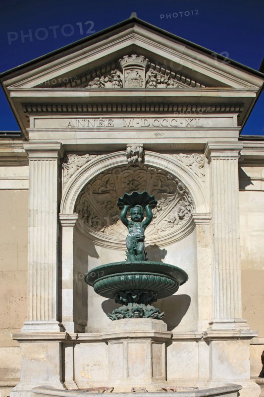 Fontaine Rue Charlemagne, Paris
