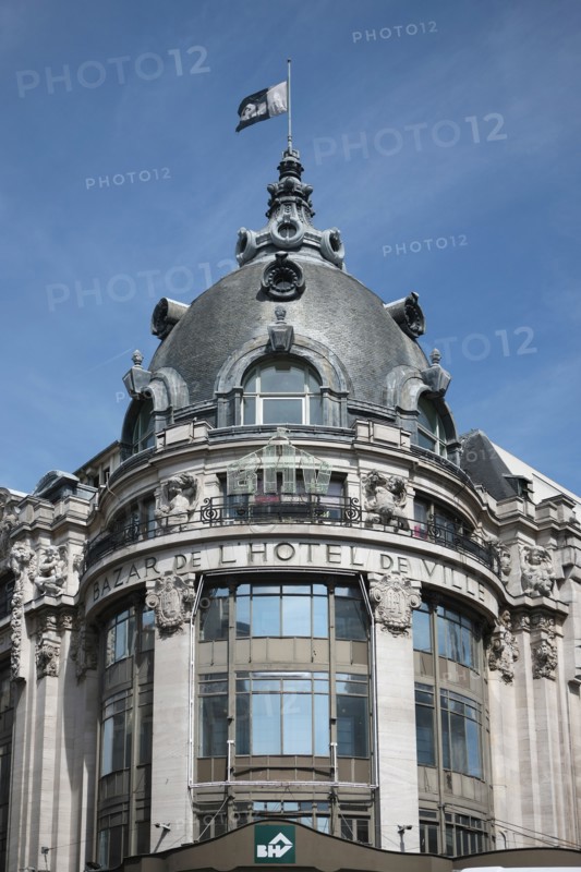 France, ile de france, paris 4e arrondissement, rue de rivoli, bhv, bazar de l'hotel de ville, dome, coupole, rotonde, facade.
Date : 2011-2012