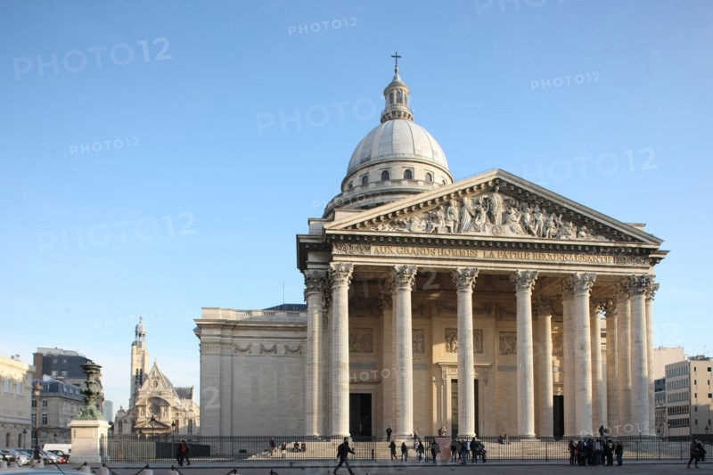 France, ile de france, paris 5e arrondissement, rue soufflot, pantheon, place des grands hommes, colonnade.
Date : 2011-2012