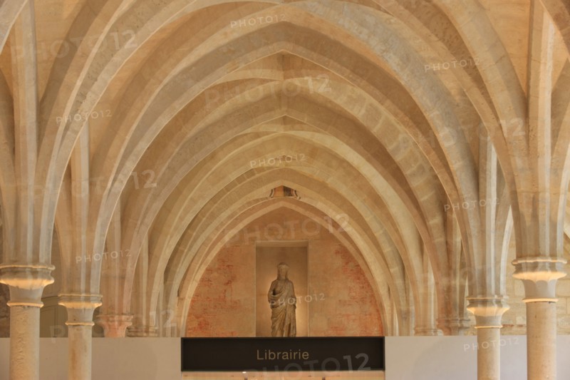 France, ile de france, paris 5e arrondissement, rue de poissy, college des bernardins, religion, architecte jm wilmotte, grande nef, piliers, voutes.
Date : 2011-2012
