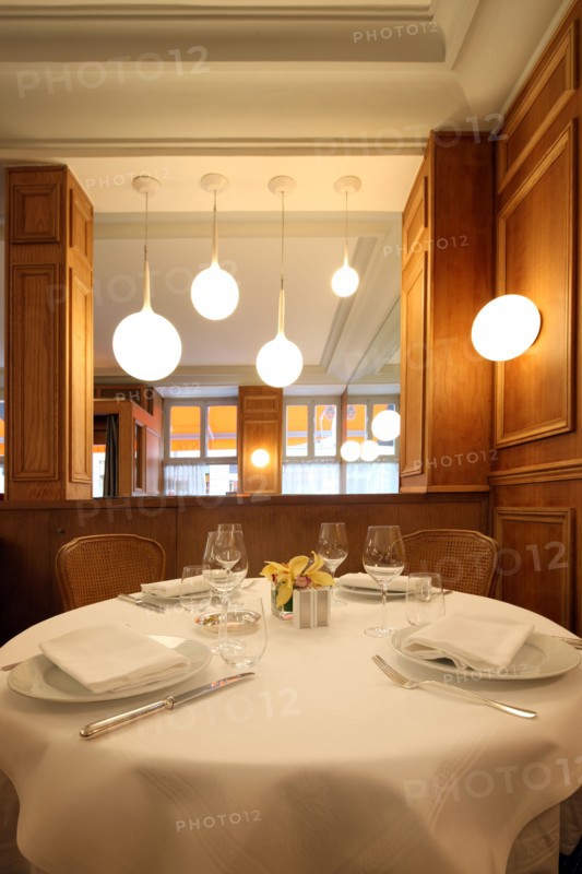 France, ile de france, paris 7e arrondissement, 9 rue de bourgogne, restaurant tante marguerite, groupe bernard loiseau, gastronomie.
Date : 2011-2012