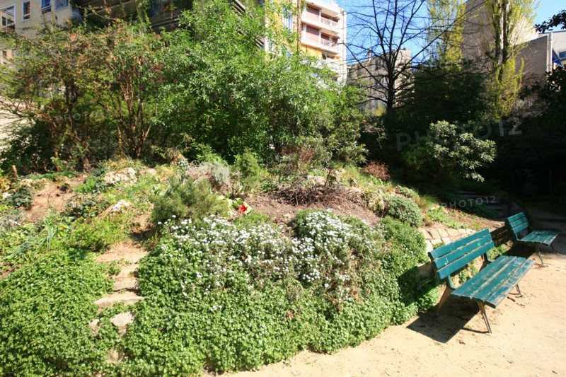 France, ile de france, paris 7e arrondissement, jardin roger stephane, au bout de la rue recamier.
Date : 2011-2012