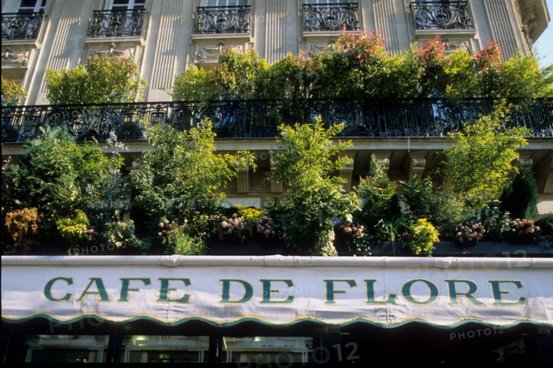 France, ile de france, paris 6e, saint germain des pres, cafe de flore, boulevard saint germain.
Date : 2011-2012