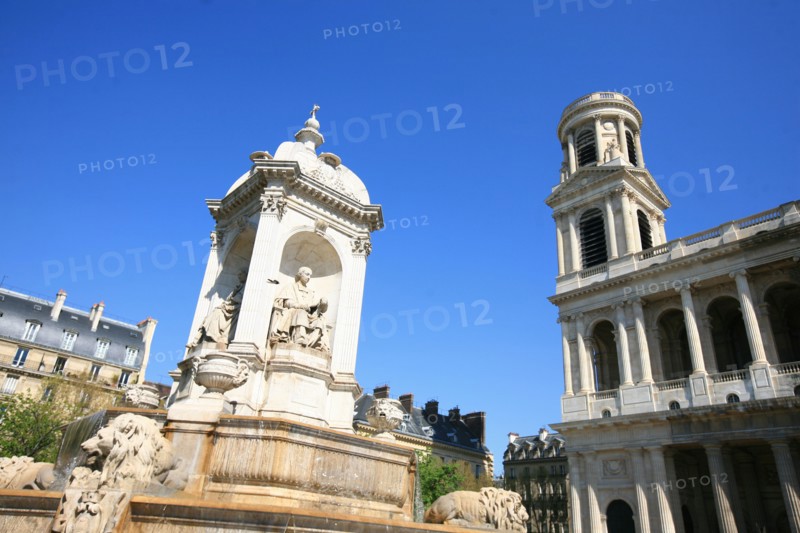 France, ile de france, paris 6e arrondissement, place saint sulpice, eglise saint sulpice, fontaine dite des point cardinaux;
Date : 2011-2012