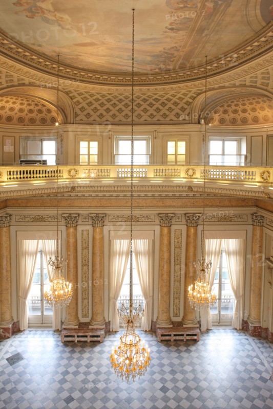 France, ile de france, paris 6e arrondissement, 11 quai de conti, hotel des monnaies, salle dupre, salon d'apparat, lustres, galerie, plafond peint.
Date : 2011-2012