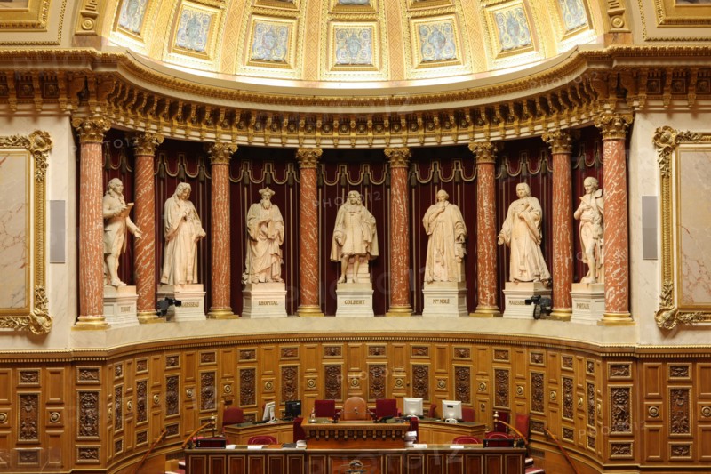 France, ile de france, paris 6e arrondissement, rue de vaugirard, palais du luxembourg, senat, hemicycle, detail tribune presidentielle.
Date : 2011-2012