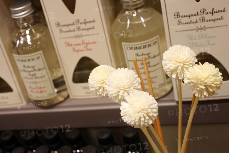 France, ile de france, paris 6e arrondissement, 5 rue brea, boutique durance, parfums d'interieur.
Date : 2011-2012