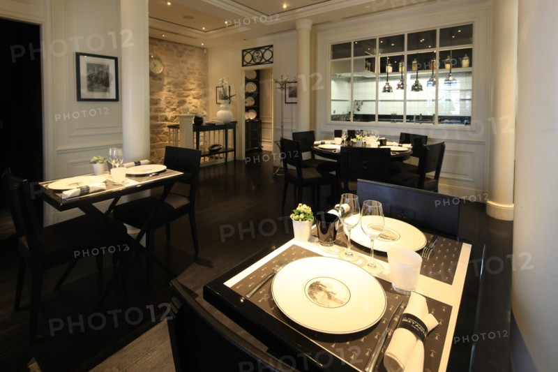 France, ile de france, paris 6e arrondissement, 9 rue de l'Ecole de Medecine, creperie restaurant, compagnie de bretagne, decoration de pierre yves rochon, architecte.
Date : 2011-2012