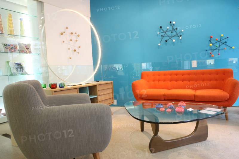 France, ile de france, paris 7e arrondissement, 26 boulevard raspail, boutique sentou, mobilier, design, sieges, luminaires, decoration.
Date : 2011-2012