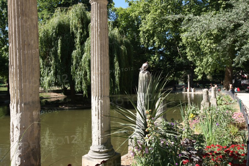 France, ile de france, paris, 8e arrondissement, parc monceau, jardin public, la naumachie

Date : 2011-2012
