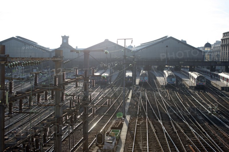 France, ile de france, paris 8e arrondissement, gare saint lazare, train, voies ferrees, sncf, rail,  place de l'europe

Date : 2011-2012