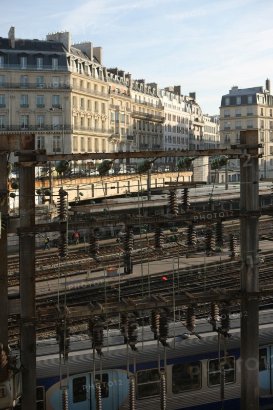 France, ile de france, paris 8e arrondissement, gare saint lazare, train, voies ferrees, sncf, rail,  place de l'europe

Date : 2011-2012