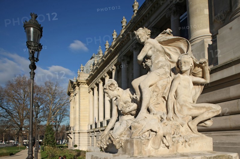 France, ile de france, paris 8e arrondissement, avenue winston churchill, petit palais, facade sur rue

Date : 2011-2012