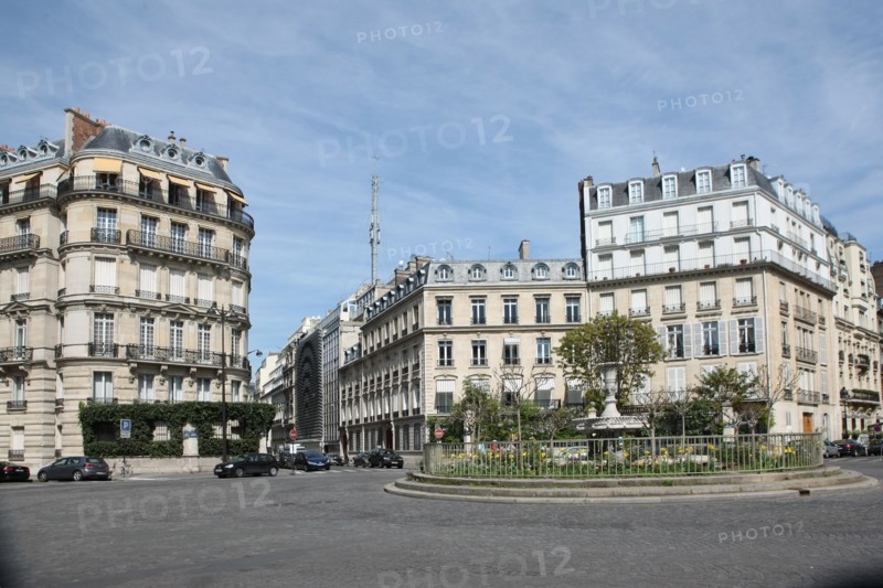 France, ile de france, paris, 8e arrondissement, place francois 1er, place ronde, immeubles, rue bayard

Date : 2011-2012