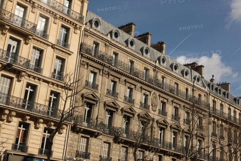 France, ile de france, paris 8e arrondissement, boulevard haussmann, facades d'immeubles dit haussmanniens, pierre de taille

Date : 2011-2012
