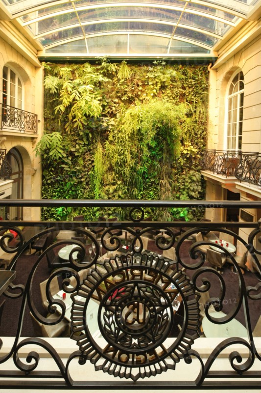 France, ile de france, paris 8e arrondissement, 49 rue pierre charron, pershing hall, restaurant, hotel, club, patio, andree putmann

Date : 2011-2012