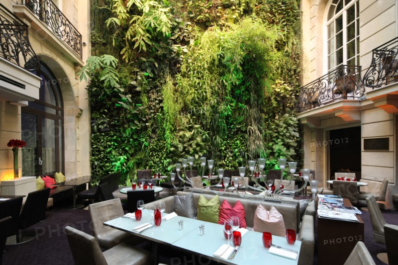 France, ile de france, paris 8e arrondissement, 49 rue pierre charron, pershing hall, restaurant, hotel, club, patio, andree putmann

Date : 2011-2012