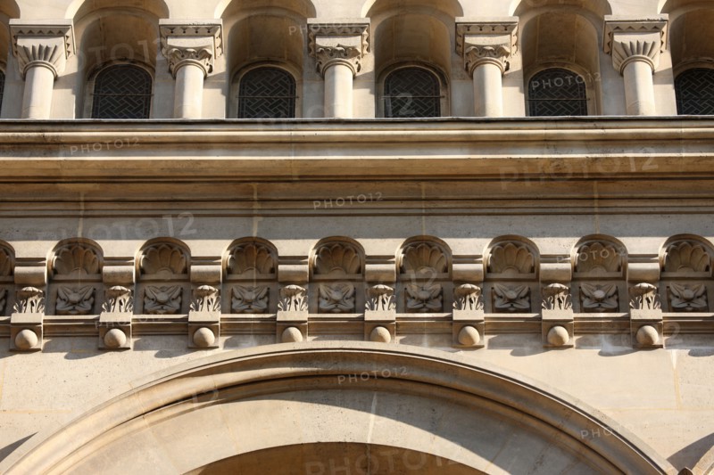 France, ile de france, paris 9e arrondissement, grande synagogue de paris, 44 rue de la victoire, religion, judaisme, detail facade

Date : 2011-2012
