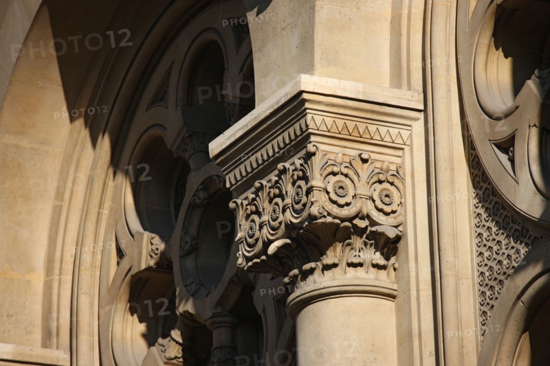 France, ile de france, paris 9e arrondissement, grande synagogue de paris, 44 rue de la victoire, religion, judaisme, detail chateau en facade

Date : 2011-2012