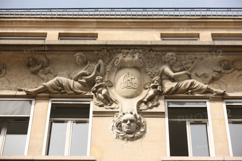 France, ile de france, paris, 9e arrondissement, 10rue chaptal, ancien immeuble de la sacem, medaillon beethoven

Date : 2011-2012
