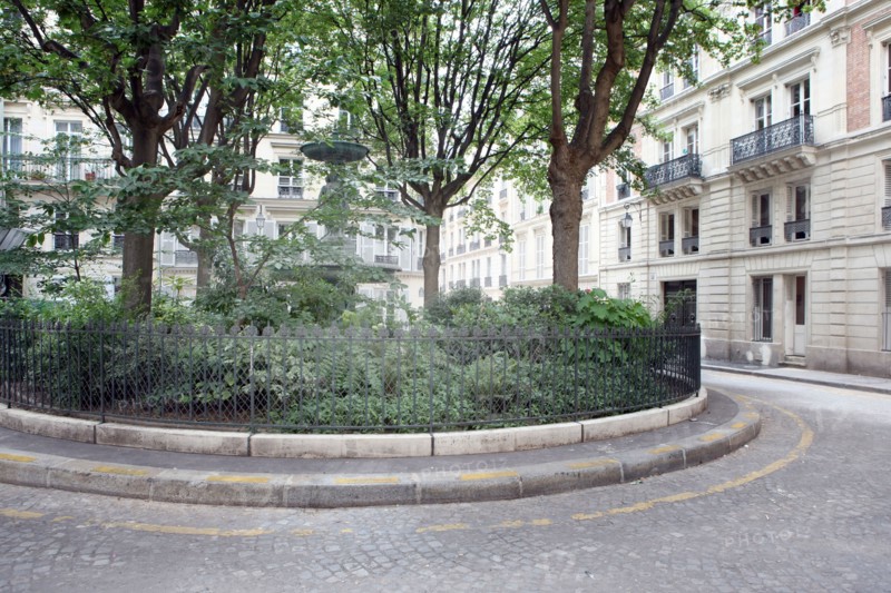 France, ile de france, paris, 9e arrondissement , cite de trevise, detail square et facades

Date : 2011-2012