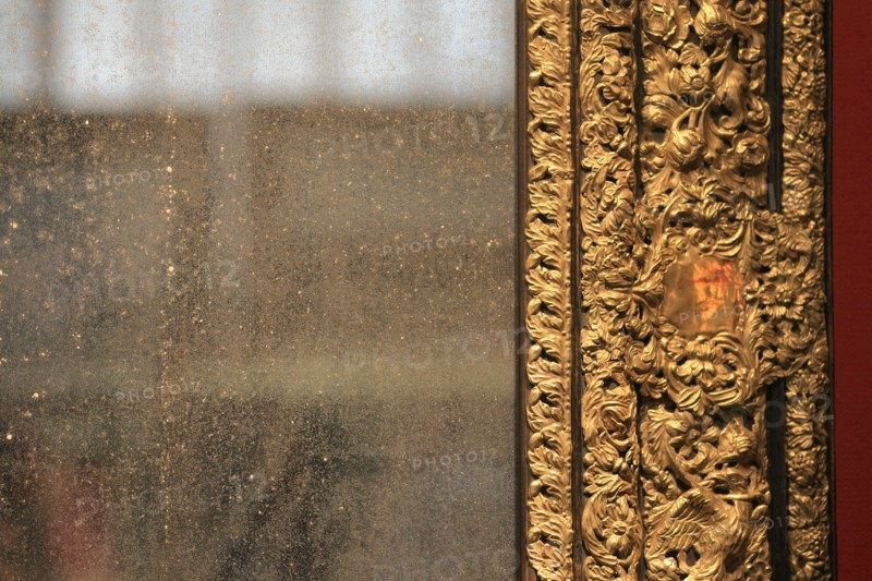 France, ile de france, paris 9e arrondissement, 20 rue chauchat, galerie de vincent guerre, specialiste des miroirs anciens et antiquaire

Date : 2011-2012