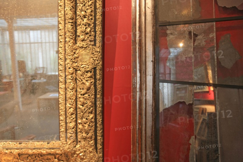 France, ile de france, paris 9e arrondissement, 20 rue chauchat, galerie de vincent guerre, specialiste des miroirs anciens et antiquaire

Date : 2011-2012