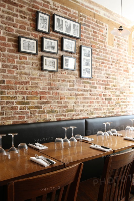 France, ile de france, paris  9e arrondissement, 19bis rue pierre fontaine, restaurant le garde temps, gastronomie, salle

Date : 2011-2012