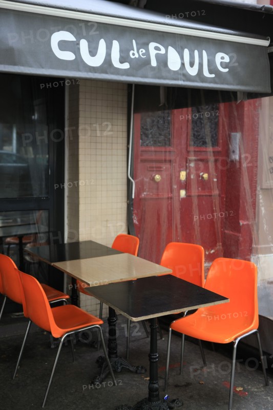 France, ile de france, paris, 9e arrondissement, 53 rue des martyrs, le cul de poule, restaurant, enseigne, terrasse

Date : 2011-2012