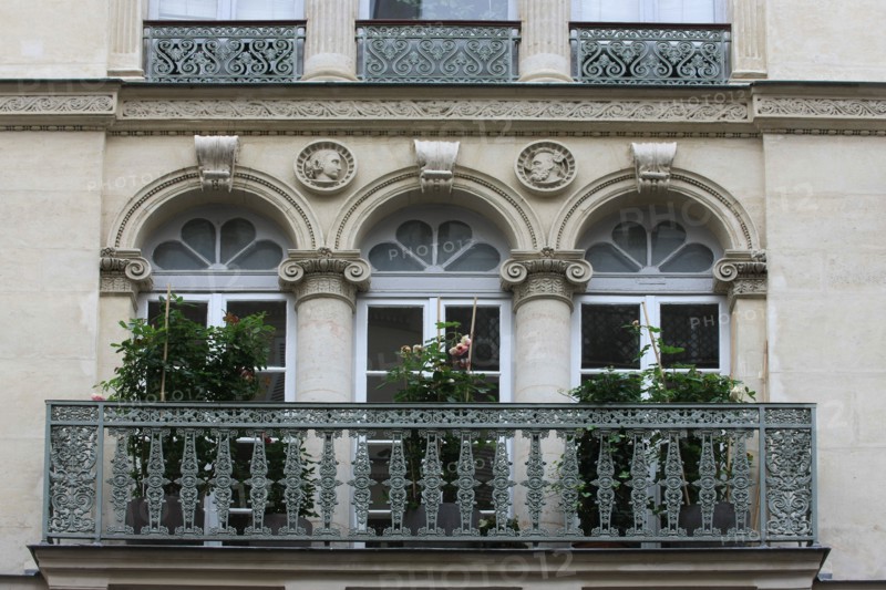 France, ile de france, paris 9e arrondissement, rue notre dame de lorette, immeuble, no52, restauration, decor, sculpture

Date : 2011-2012