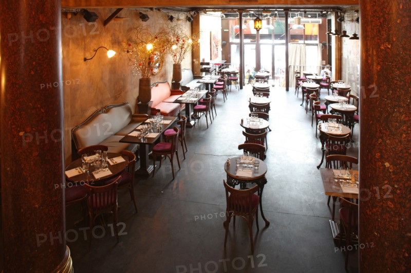 France, ile de france, paris 10e arrondissement, 34 boulevard de bonne nouvelle, restaurant, delaville cafe, salle et plafond 19e siecle

Date : 2011-2012