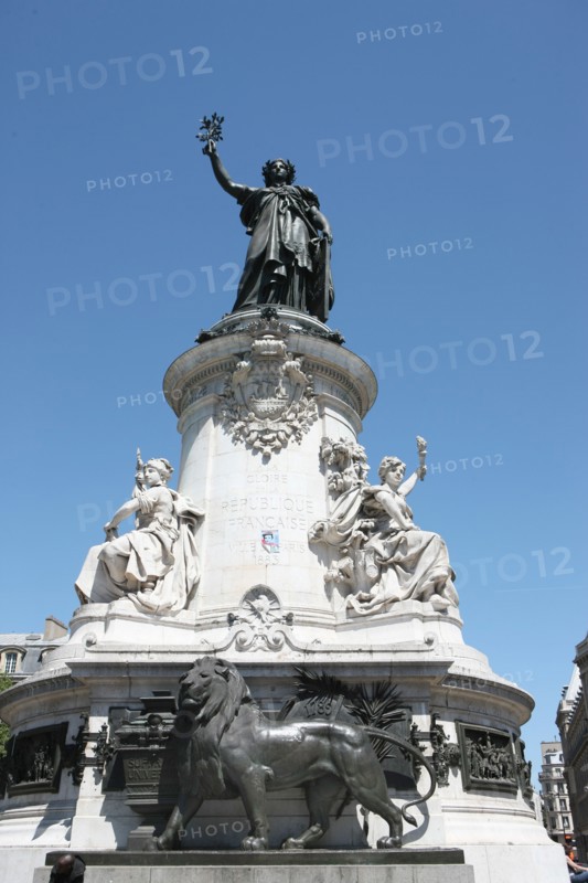 France, ile de france, paris, 11e arrondissement, place de la republique, statue 

Date : 2011-2012