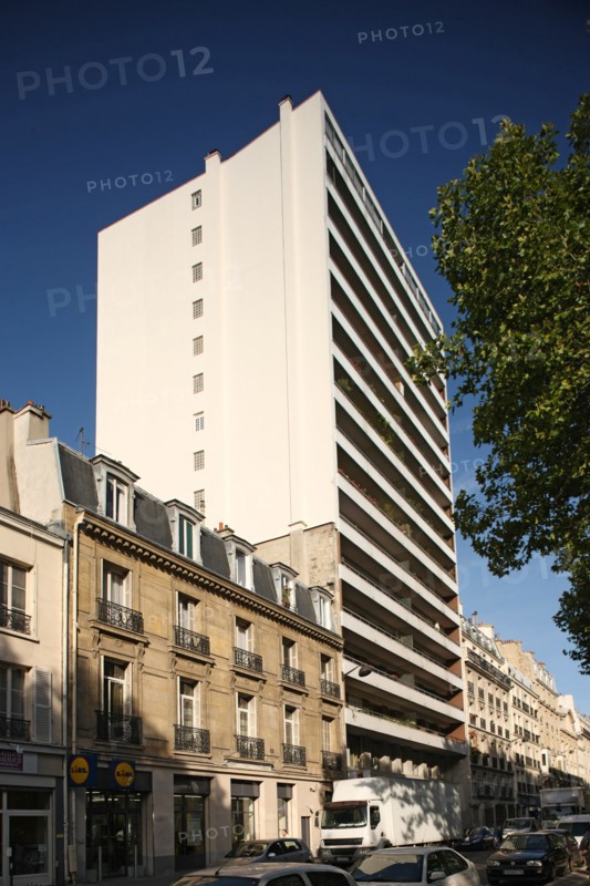 France, ile de france, paris 11e arrondissement, 17 boulevard jules ferry, immeuble haut

Date : 2011-2012